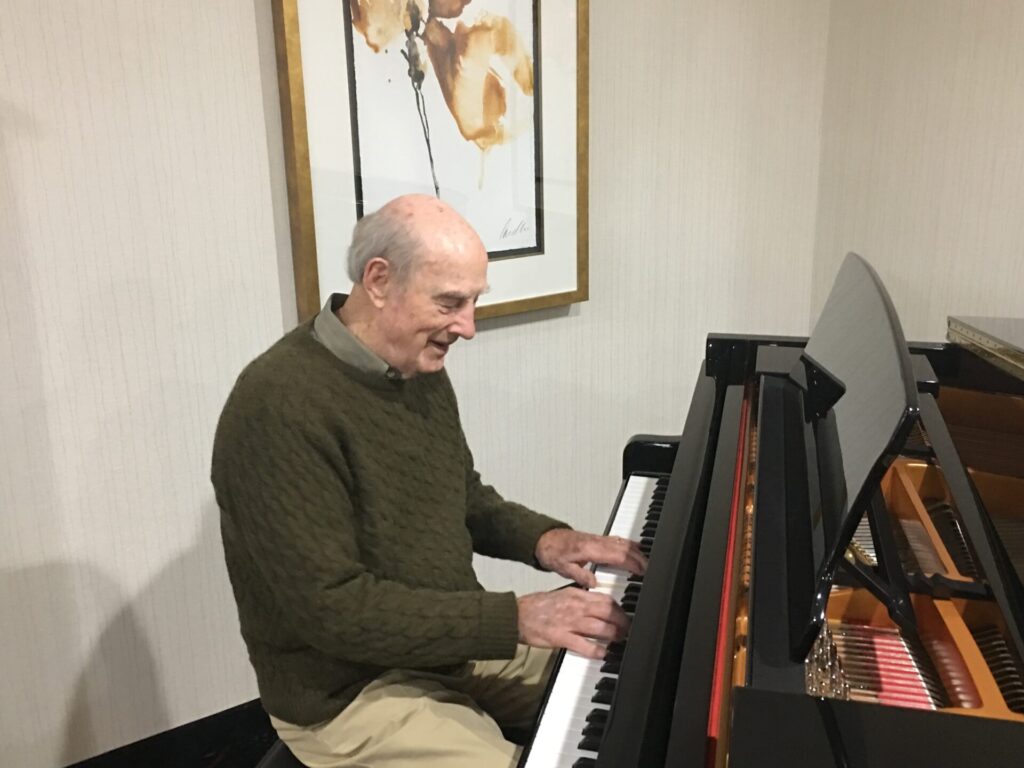 Oakmont Rochester Independent resident James plays the piano