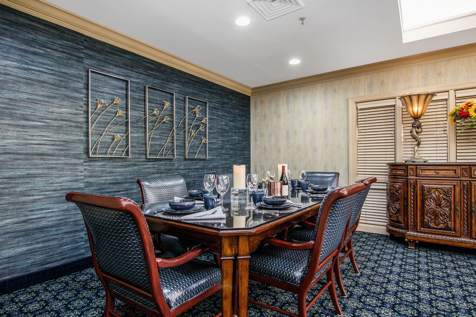 Dining room at Parkway with multiple tables and chairs